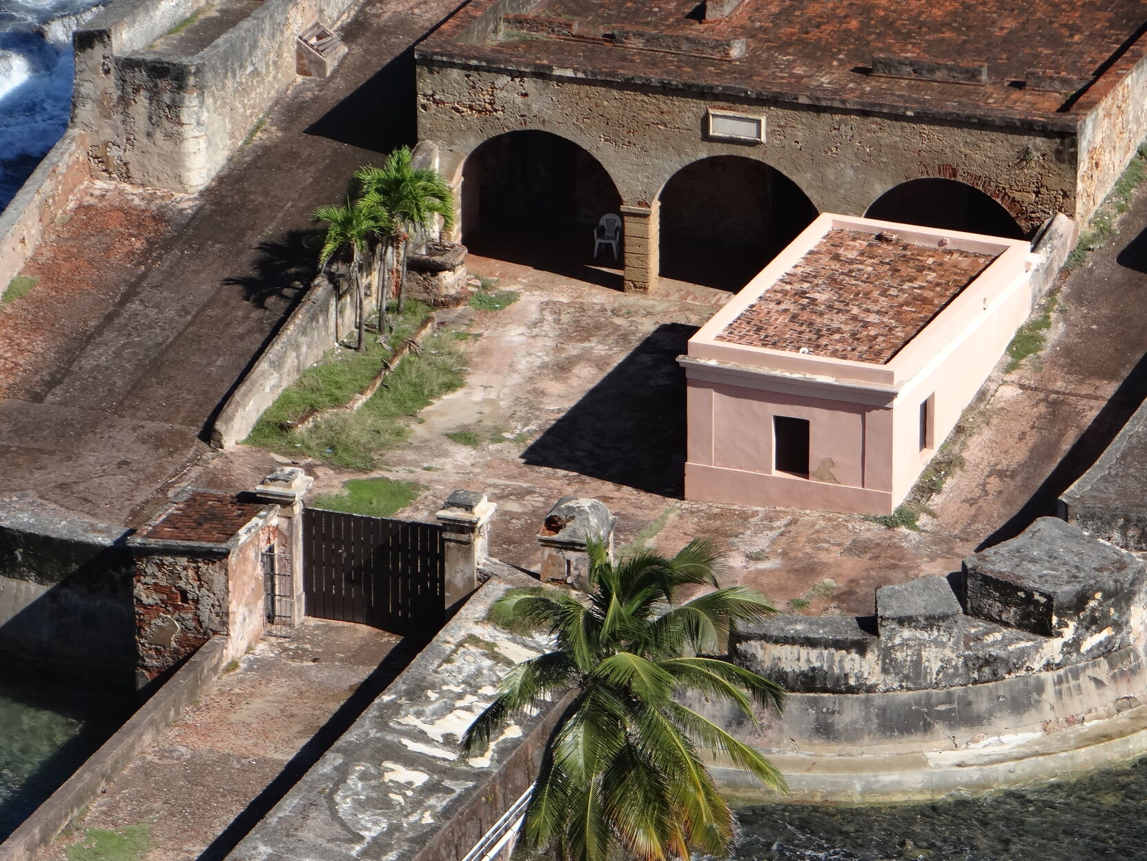 puerta de tierra